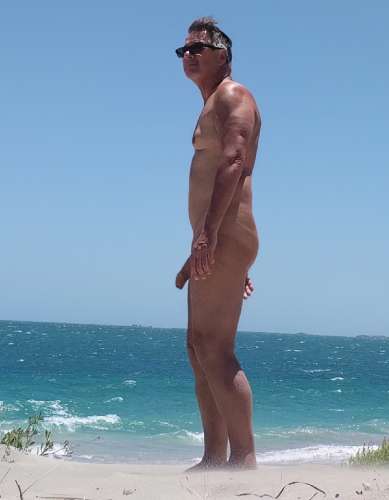 ricmay (57 gadi) (Foto!) meklē vai piedāvā striptīzu (#6695088)